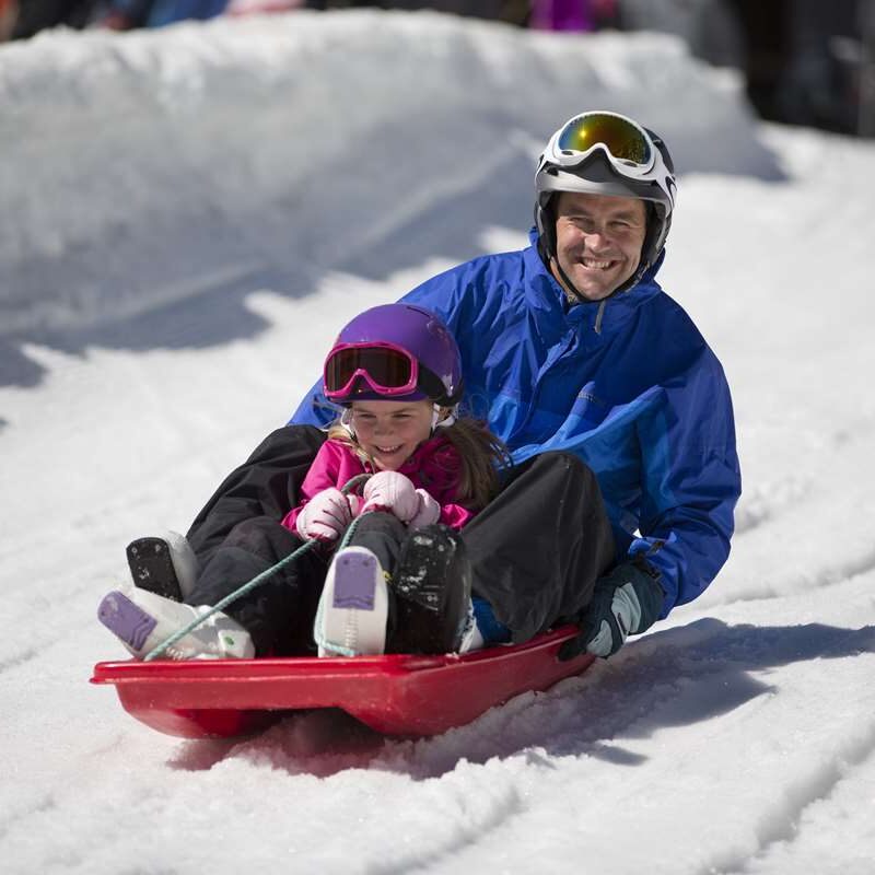sledding-happy-valley-whakapapa-ski-area-family.EFUa7A